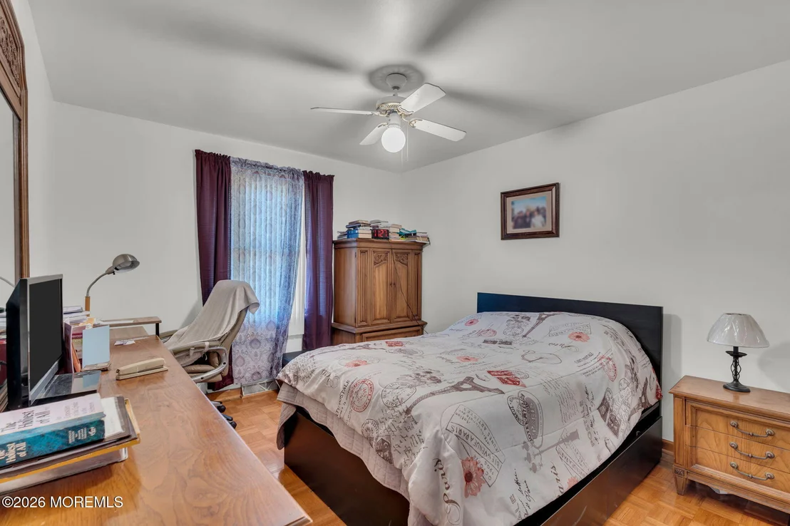 Photo of 303 W Commodore Boulevard