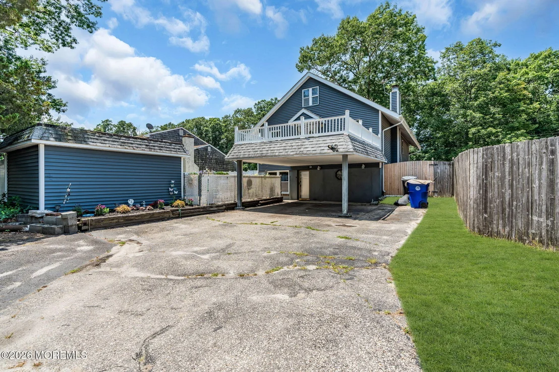 Photo of 241 Old Squan Road