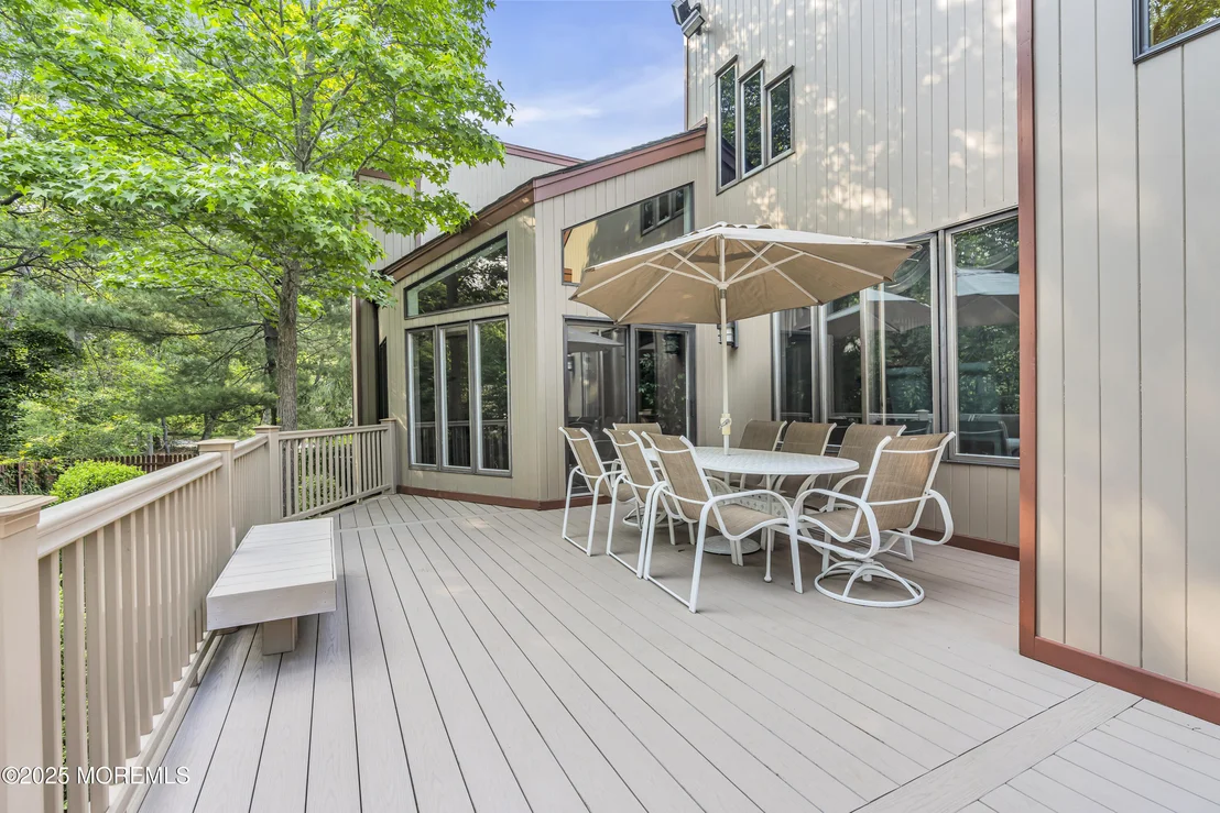 Photo of 635 Winding River Road