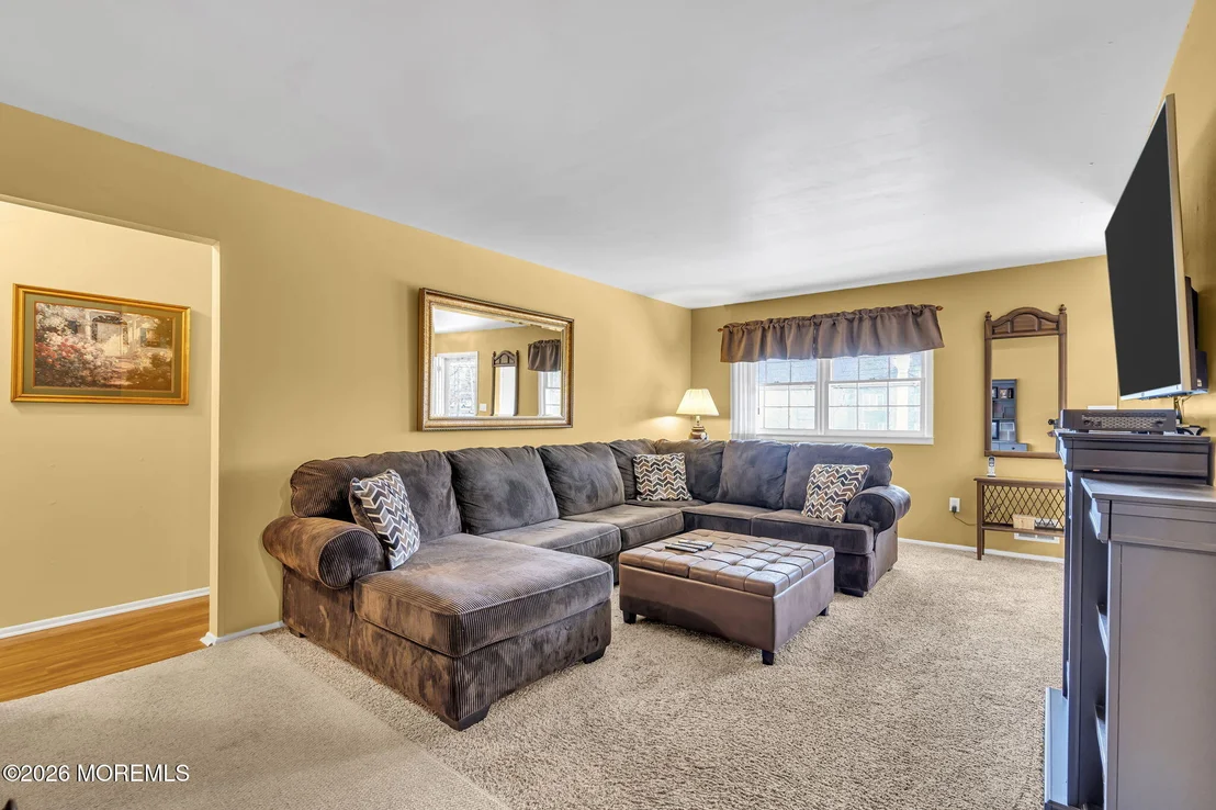 Photo of 307 Clearstream Road
