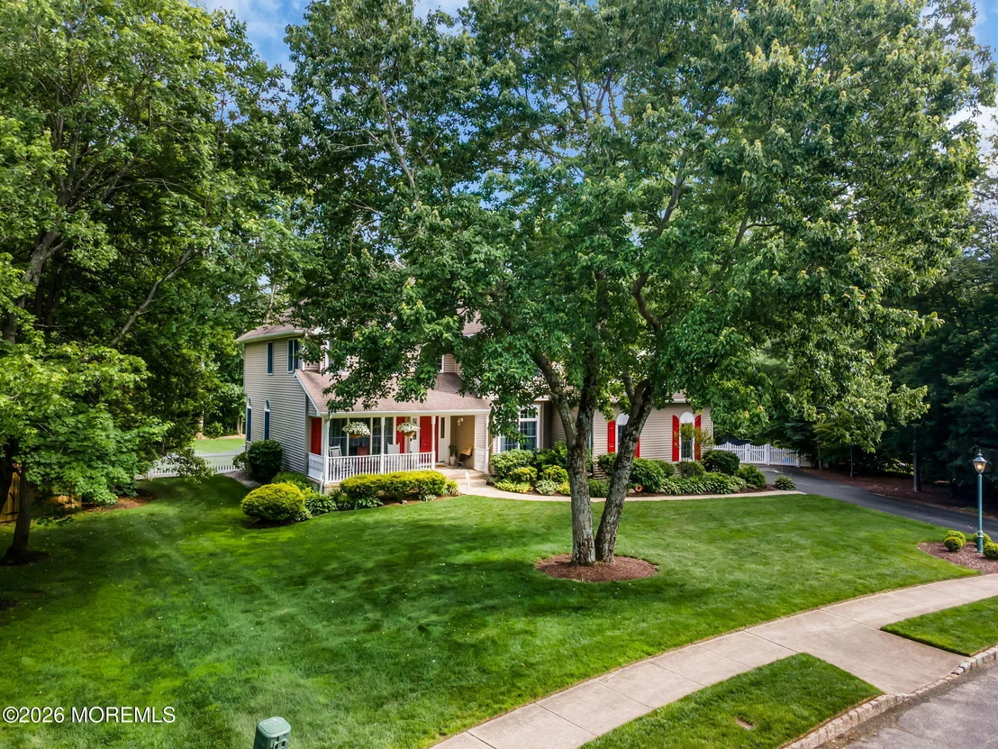 Photo of 2093 Overbrook Drive