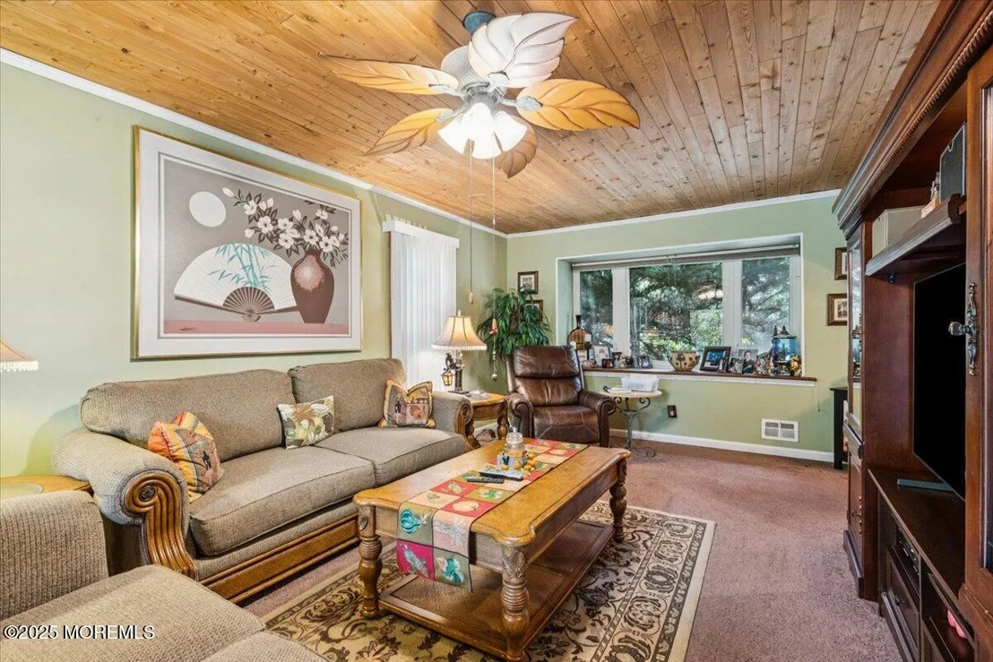 Photo of 8 Hawaii Road