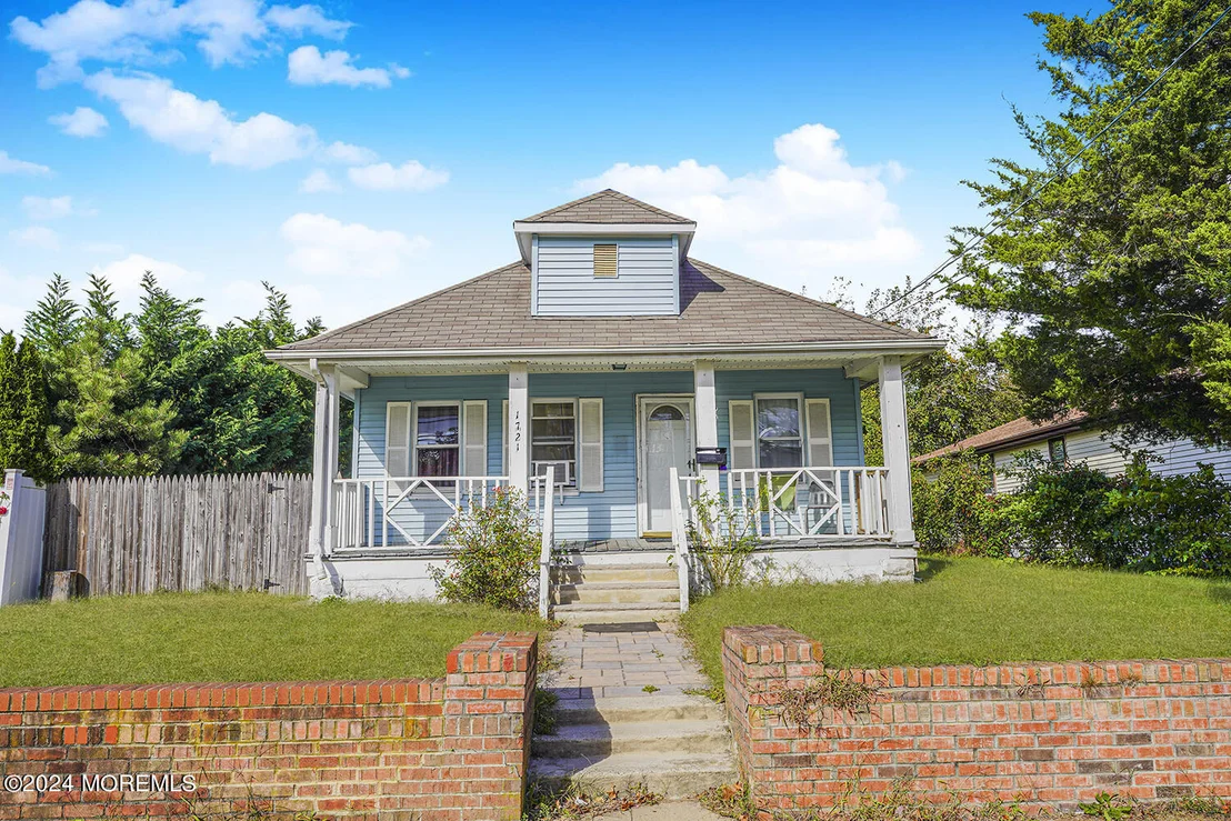 Photo of 1721 Bangs Avenue