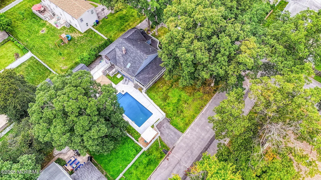 Photo of 210 Robbins Road