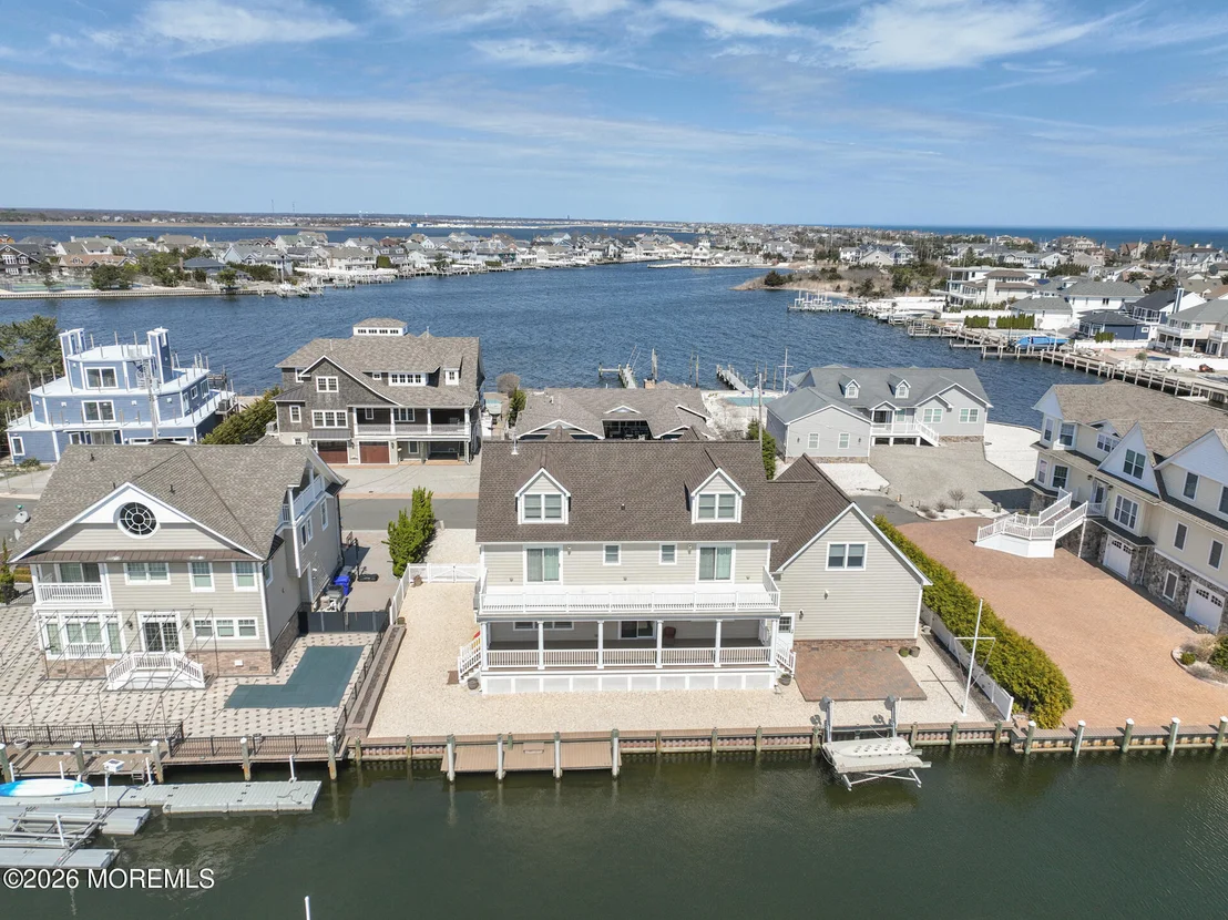 Photo of 305 Sloop Lane