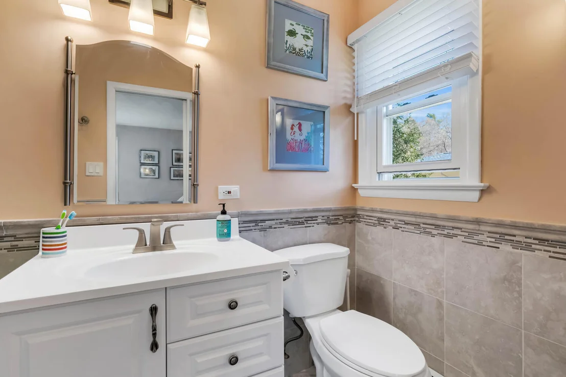 Photo of 407 Rumson Road