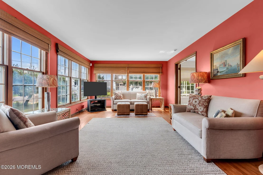 Photo of 5 Howell Avenue
