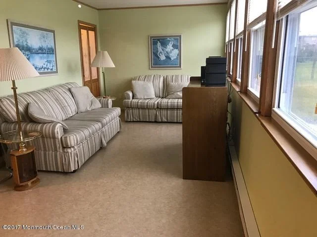 Photo of 450 Applegate Avenue