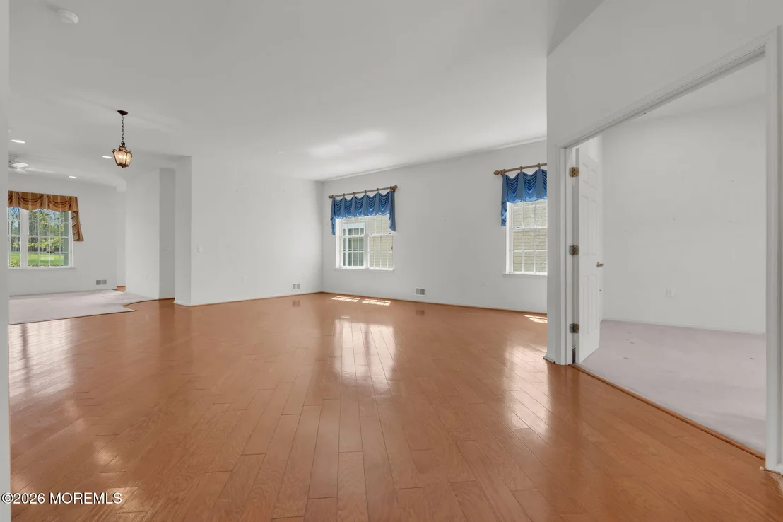 Photo of 39 Baltusrol Drive