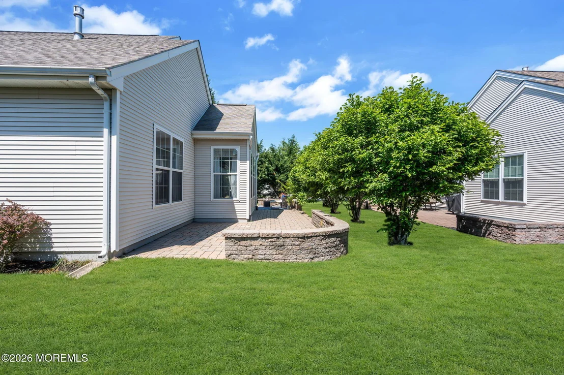 Photo of 83 Huntington Drive