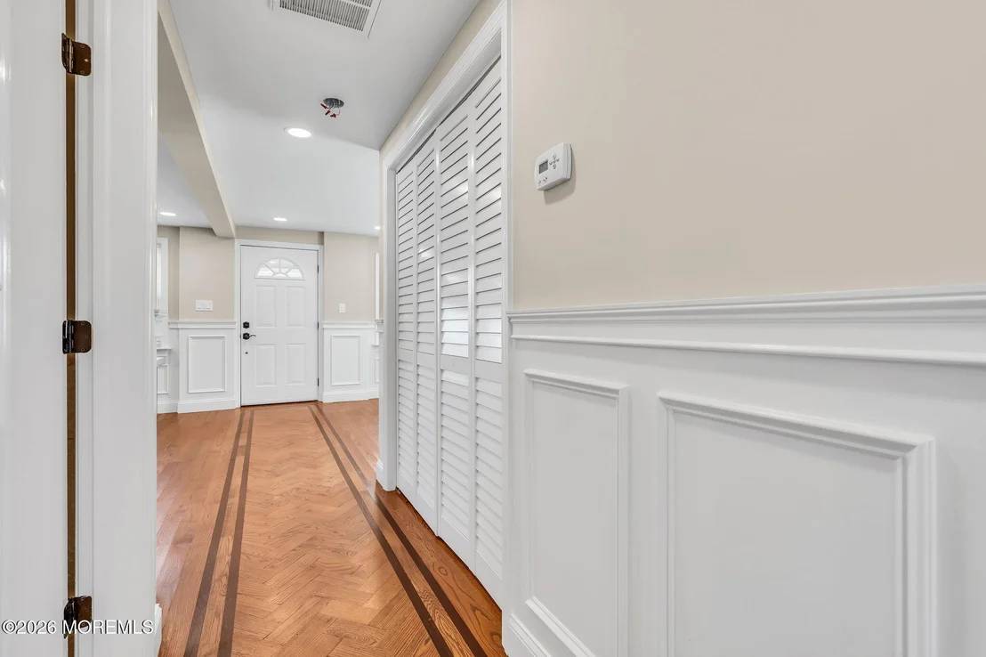 Photo of 439 Clark Avenue