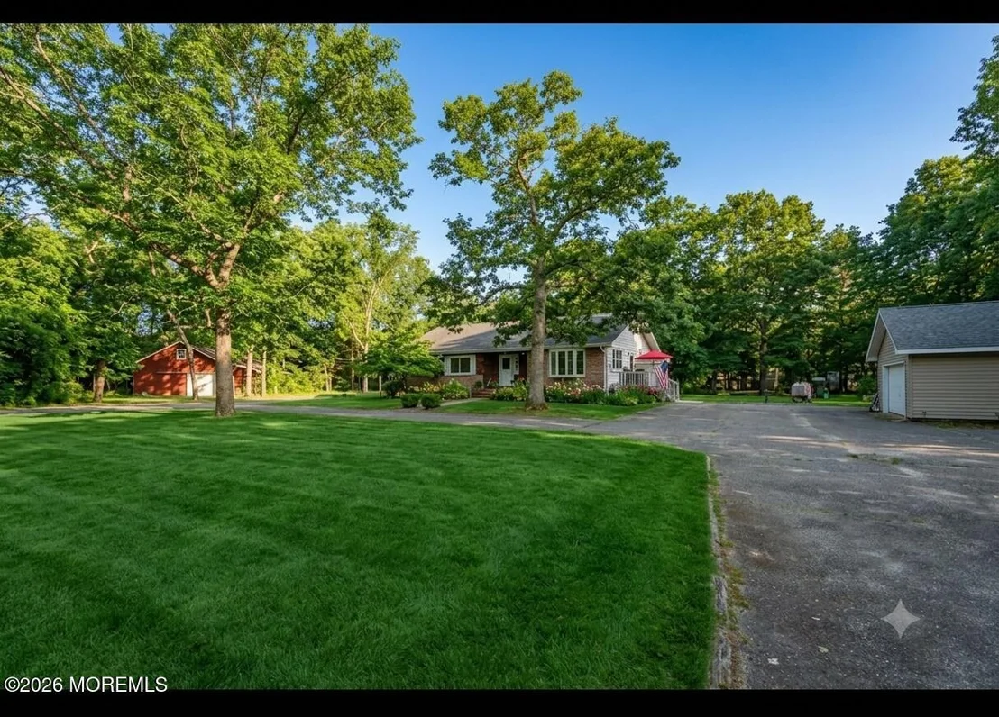 Photo of 745 Oak Glen Road