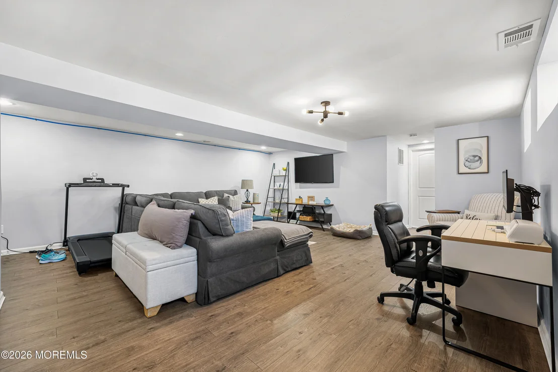 Photo of 27 Lafayette Drive
