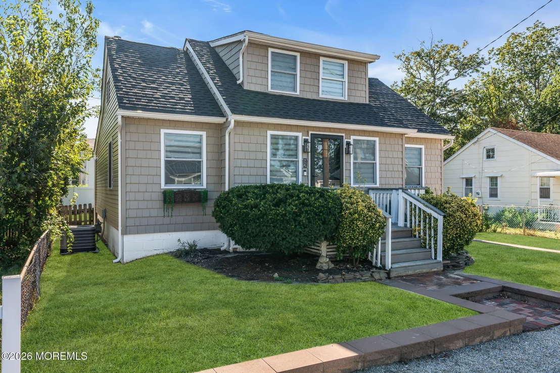 Photo of 92 Pinehurst Road