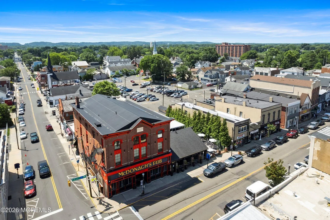 Photo of 132 Broadway