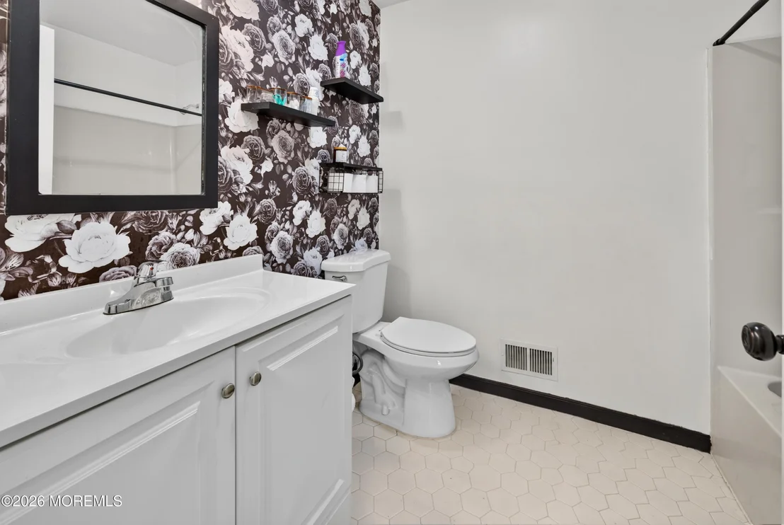 Photo of 370 Elm Lane