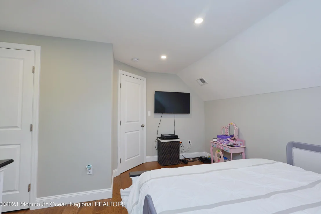 Photo of 16 Mercer Road