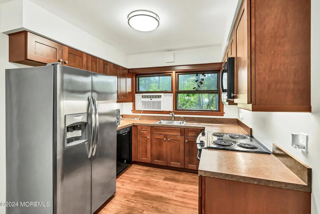 Photo of 438 Carr Street