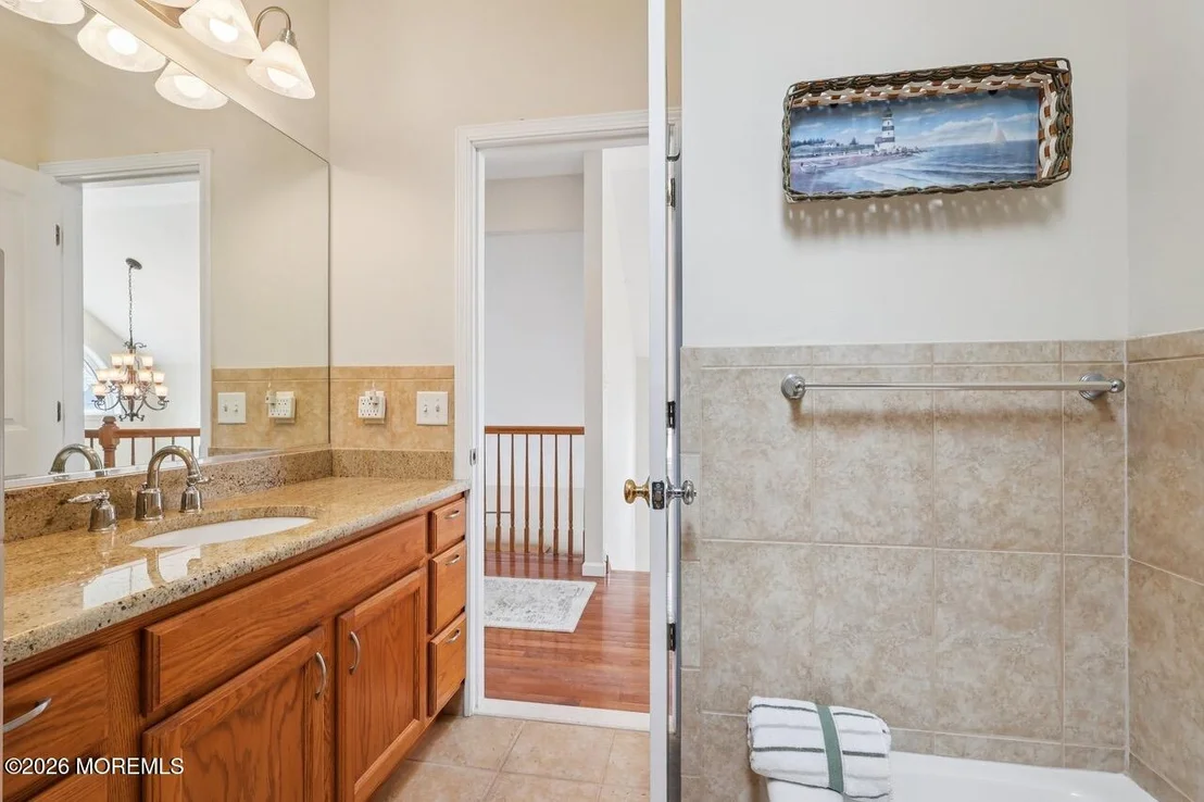 Photo of 232 Montclair Road S