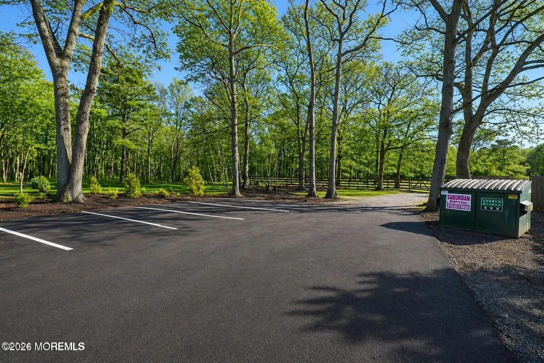 Photo of 437 Adamston Road