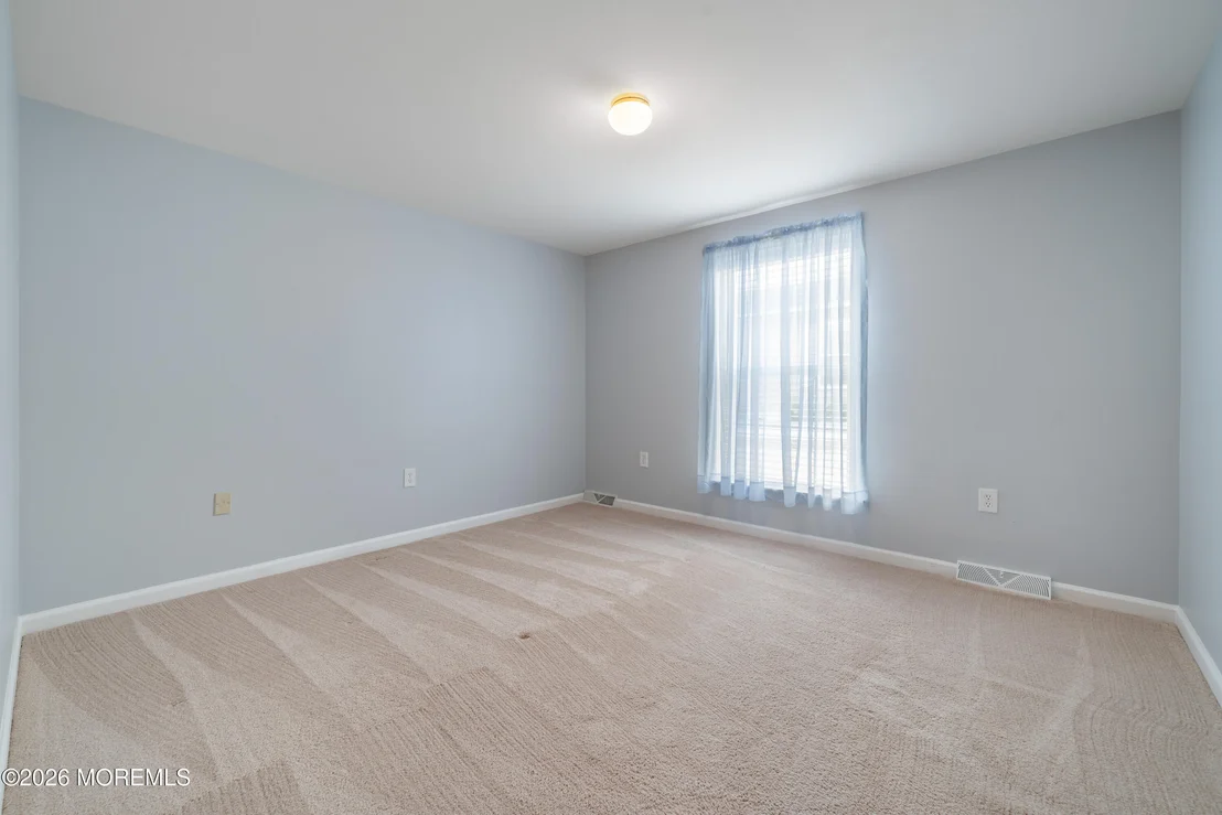 Photo of 48 Fort Lee Drive