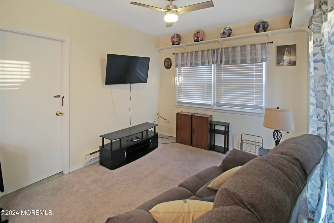 Photo of 52 Chelsea Drive