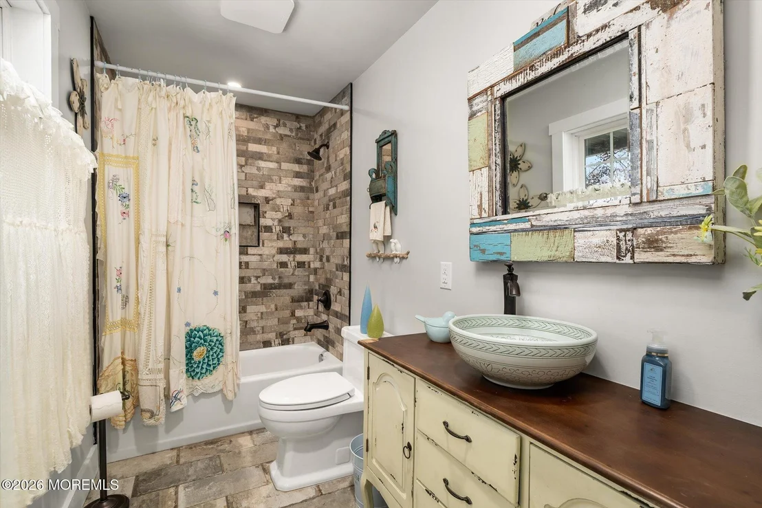 Photo of 158 Larrison Road