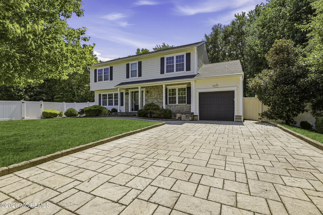 Photo of 339 Murray Drive