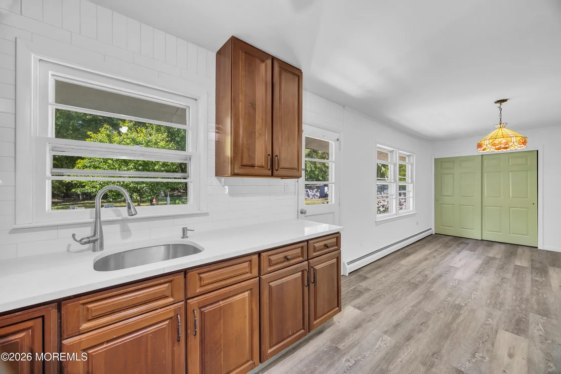 Photo of 416 Oak Tree Road