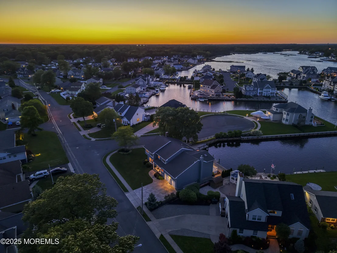 Photo of 560 Midwood Drive