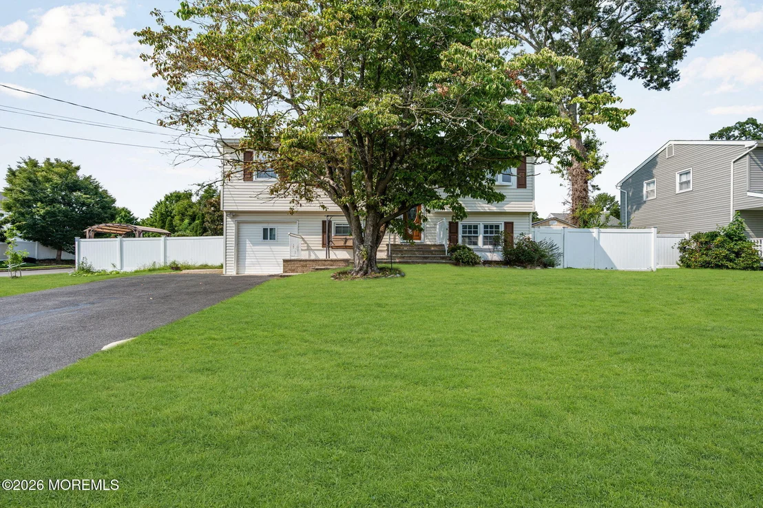 Photo of 666 Longview Drive