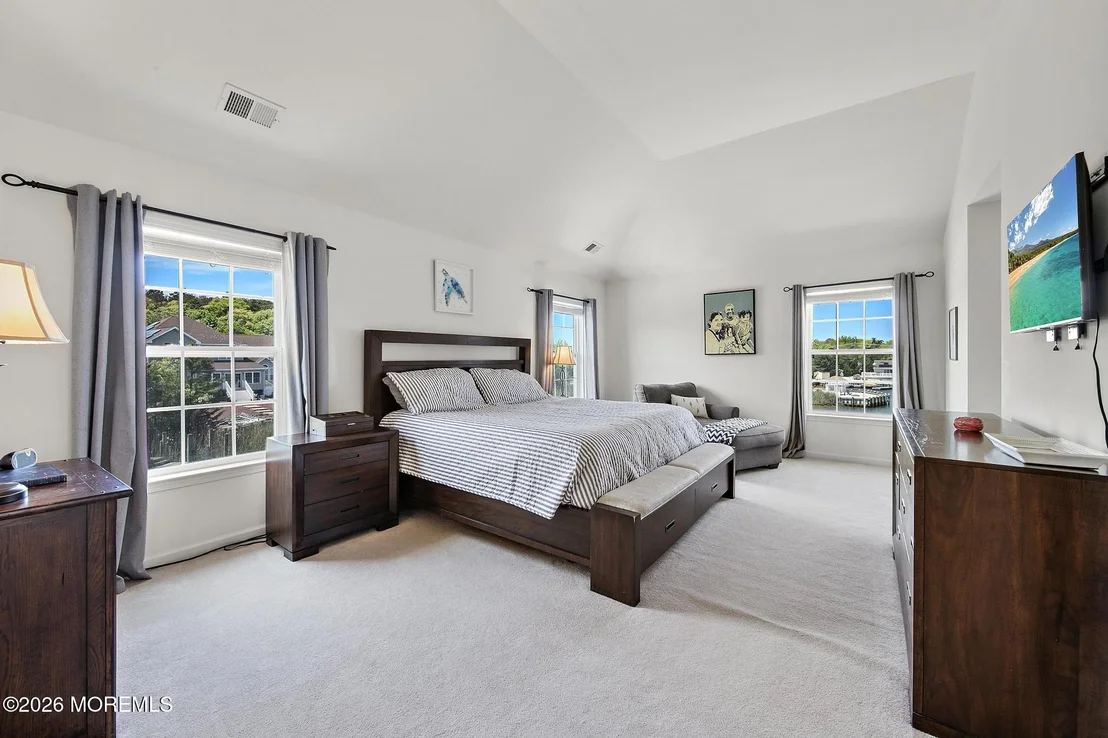 Photo of 40 Overlook Drive