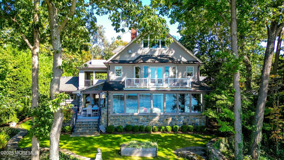 Photo of 2403 Riverside Terrace
