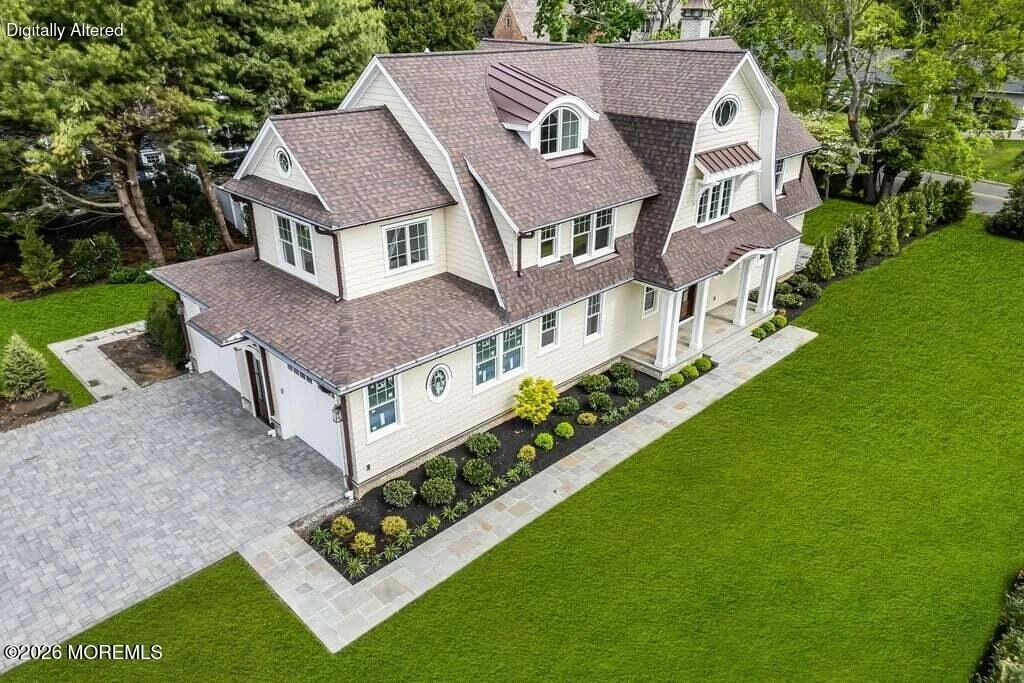 Photo of 907 Riverview Drive