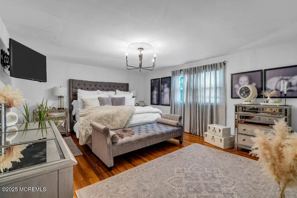 Photo of 984 Westminster Drive
