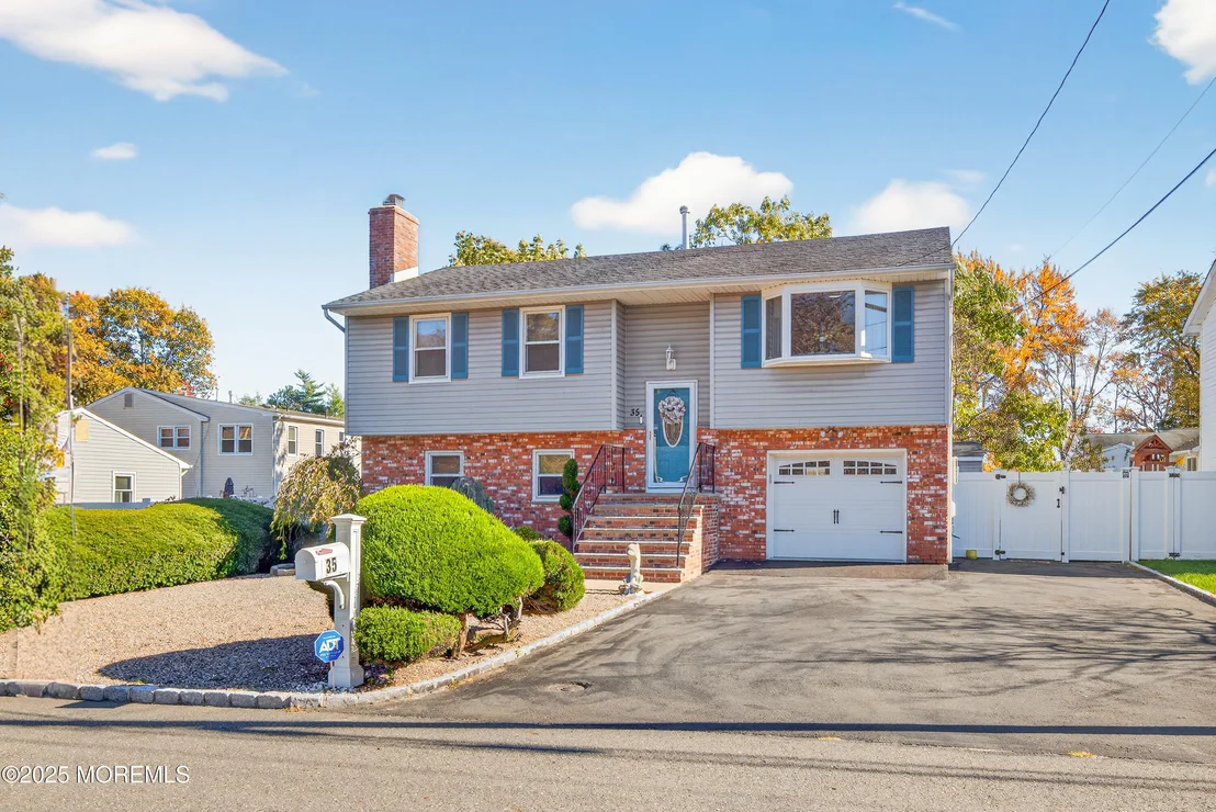 Photo of 35 Heather Road