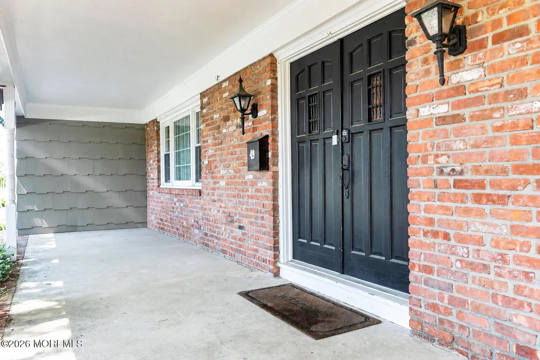 Photo of 49 Manitto Place