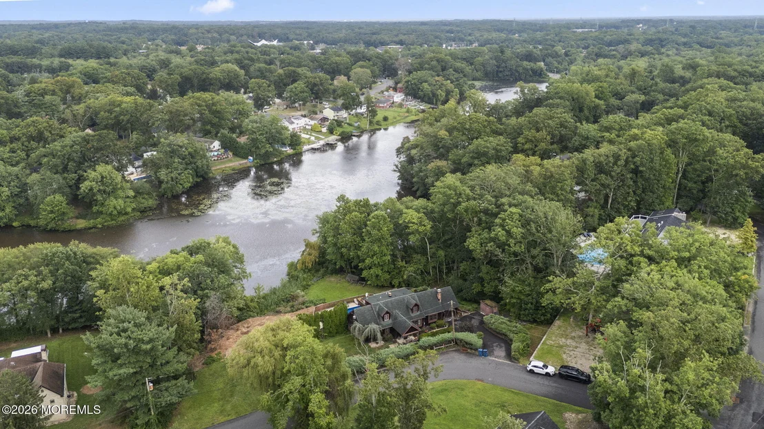 Photo of 30 S Lakeview Drive