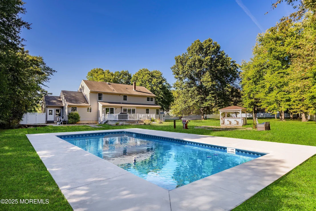Photo of 657 Rodrigues Lane