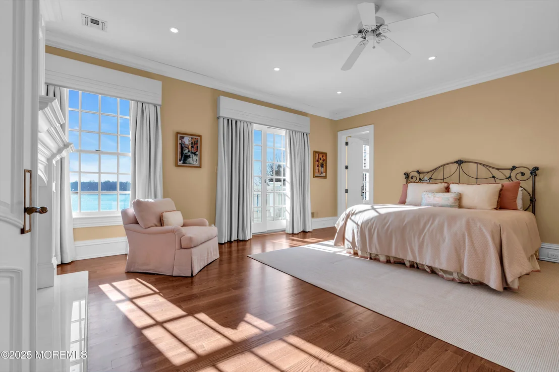 Photo of 934 Navesink River Road