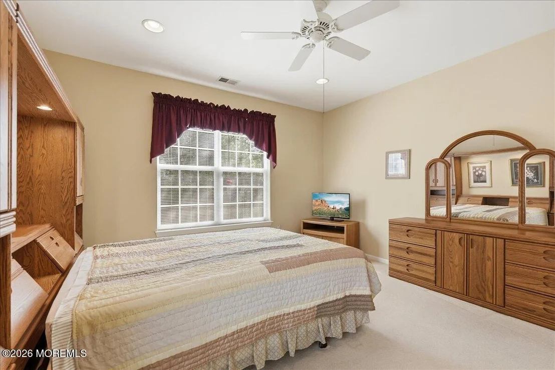 Photo of 74 Pond View Circle