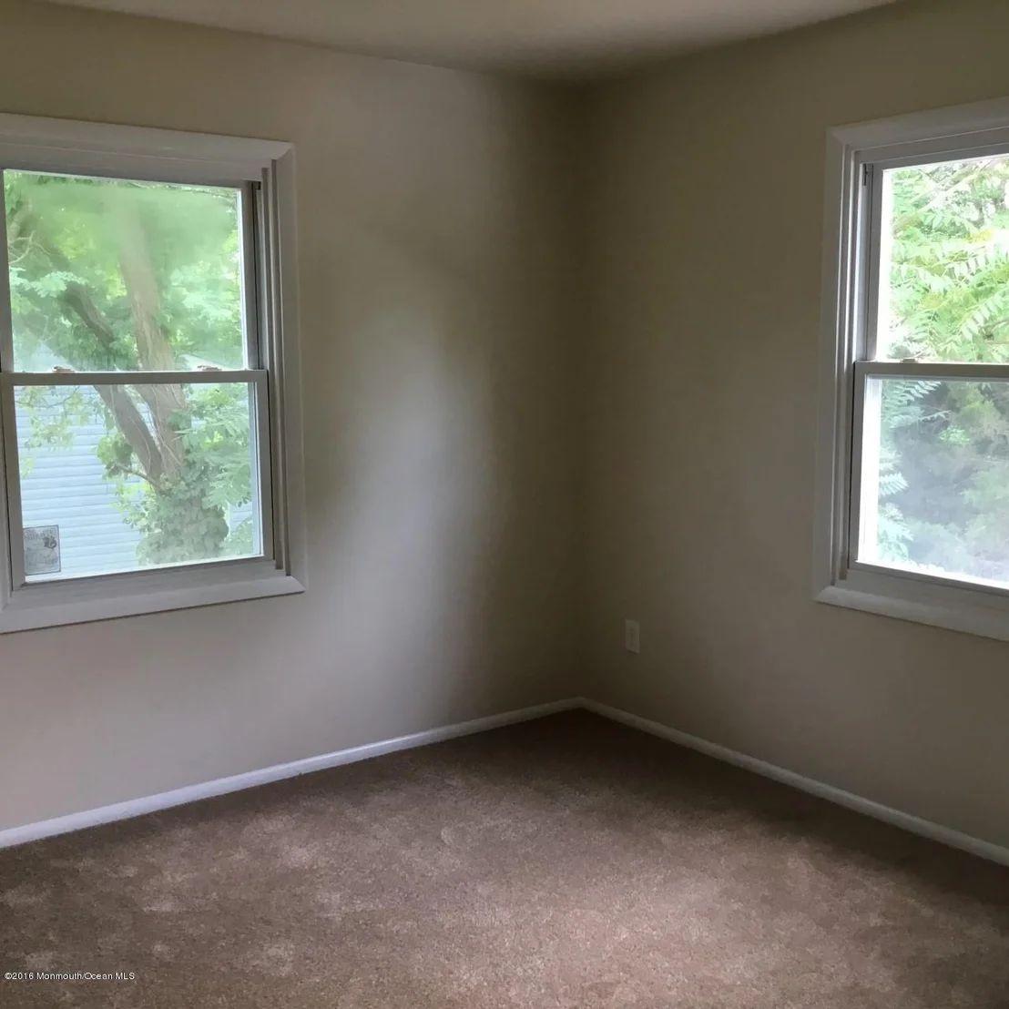 Photo of 438 Applegate Avenue