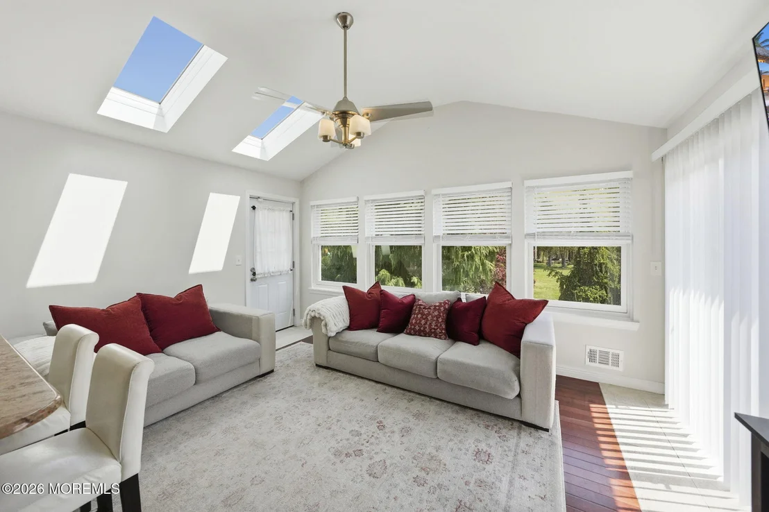 Photo of 295 Frank Applegate Road