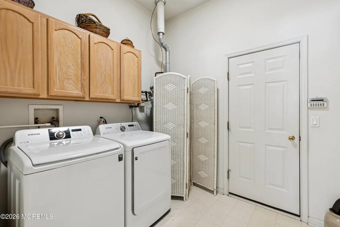 Photo of 21 Rumson Court