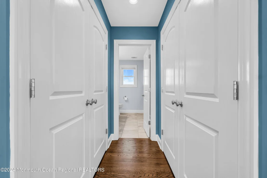 Photo of 106 Saint Lawrence Boulevard