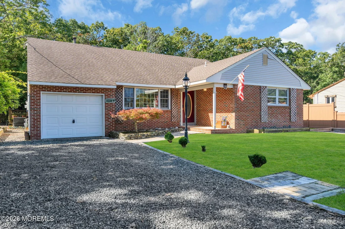 Photo of 141 Sunset Drive