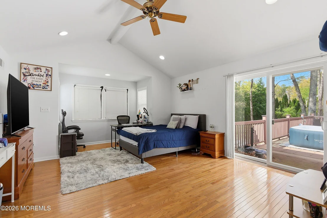 Photo of 406 Burke Road