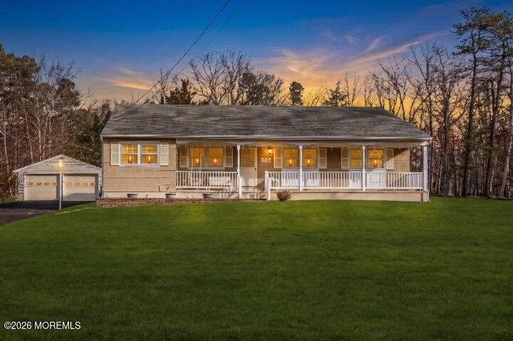 Photo of 307 Clearstream Road