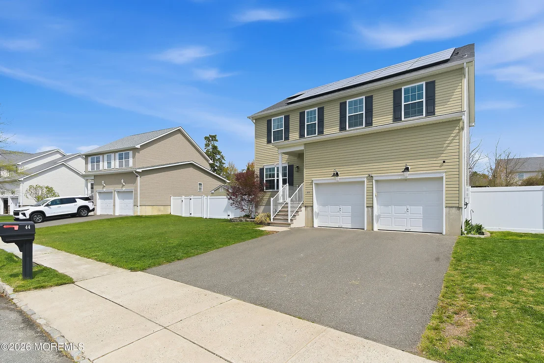 Photo of 44 Bridle Path