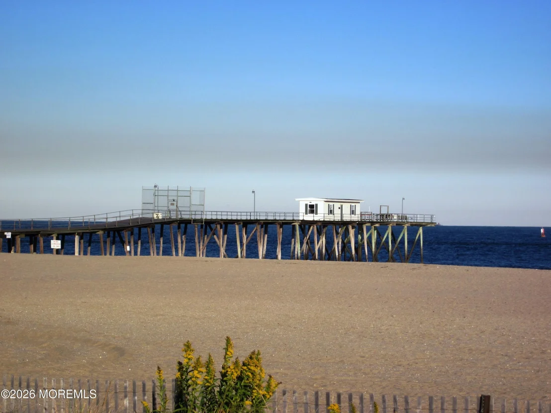 Photo of 106 17th Avenue